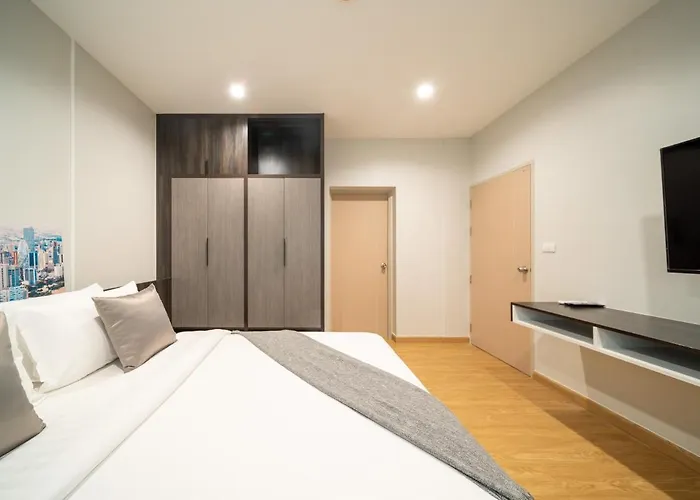 College Haus Rangnam 4* 曼谷