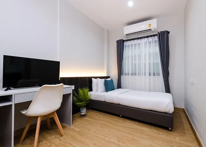College Haus Rangnam 4*